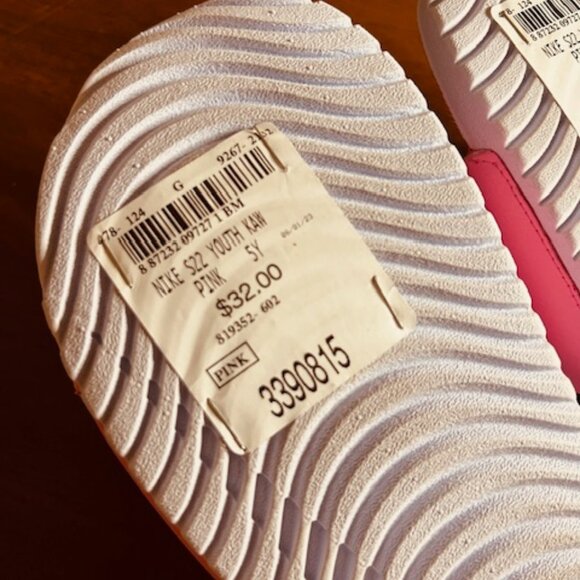 NWT - Girl's Nike Kawa Slides - Pink, Size 5Y - Picture 7 of 10